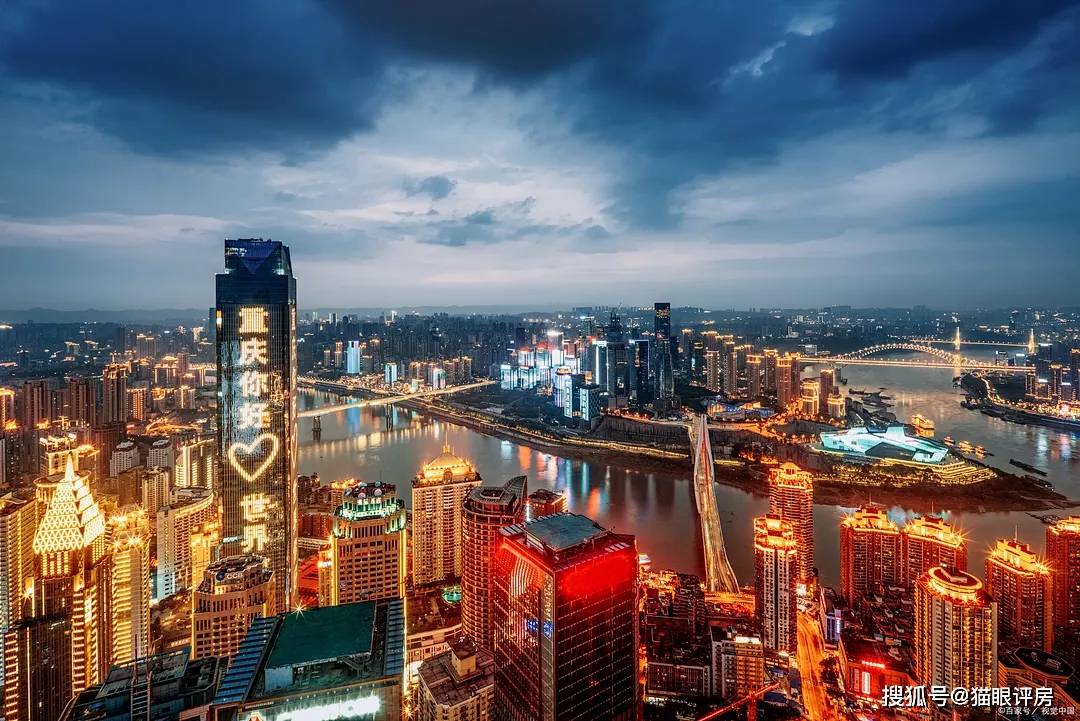 烹饪重庆火锅的详细步骤指南，适合初学者与进阶用户（重庆美食制作大全）